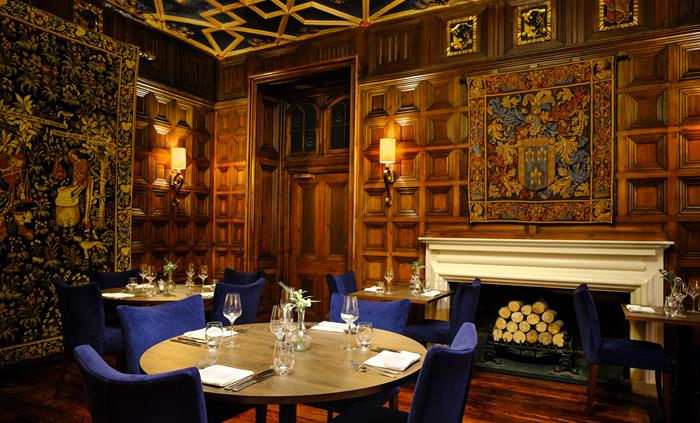 Hotel restaurant